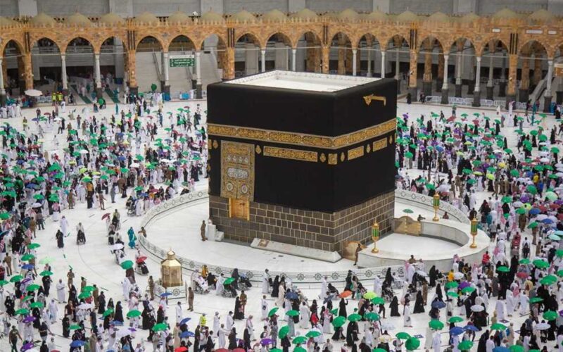 حكم بيع الأرض من أجل أداء فريضة الحج في الإسلام